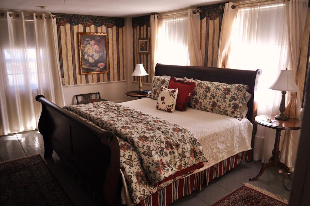Colby Hill Inn Henniker Phòng bức ảnh